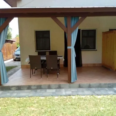 12 Ferienhaus *